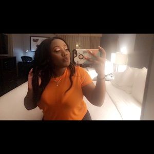 Meet your Posher, Cyarra